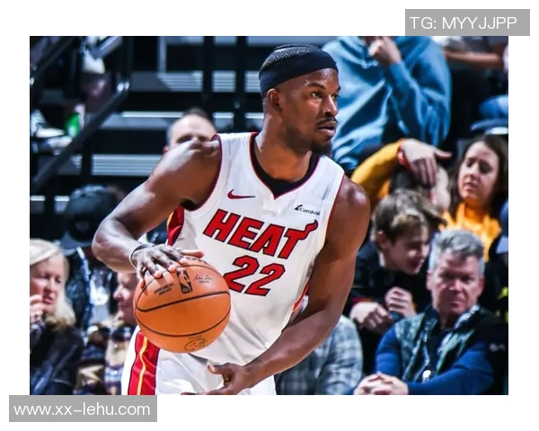 巴特勒首次公开露面引发热议伤愈复出之路备受关注